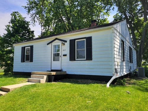 803 Marion St, Bloomington, IL, 61701-1943 | Card Image