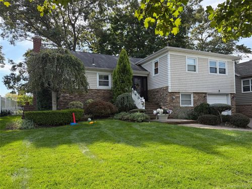 17 Renee Pl, Massapequa Park, NY, 11762-3522 | Card Image