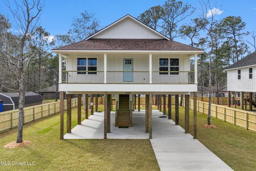 2121 S 7th Street, Ocean Springs, MS, 39564 | Card Image