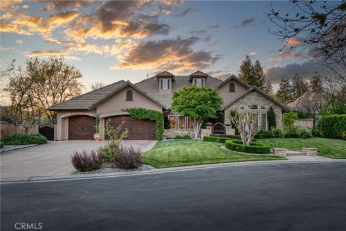 3350 E Via Montiano Ave, Clovis, CA, 93619-8390 | Card Image