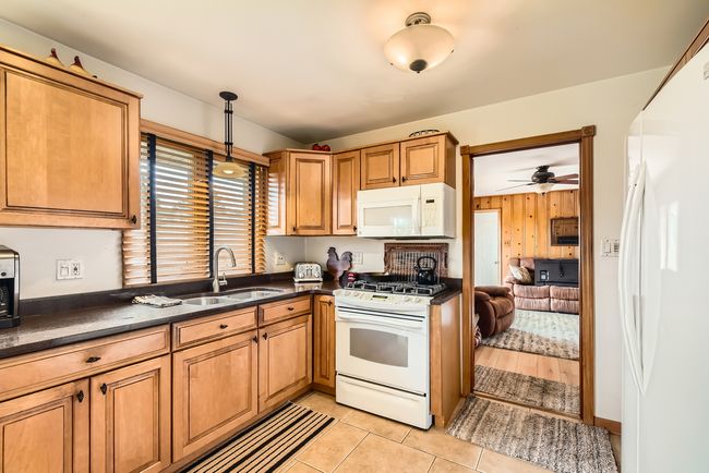 9001 Mobile Ave, House other with 3 bedrooms, 2 bathrooms and 6 parking in Oak Lawn IL | Image 8
