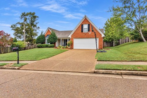 447 Shelley Renee Ln, Cordova, TN, 38018-4310 | Card Image
