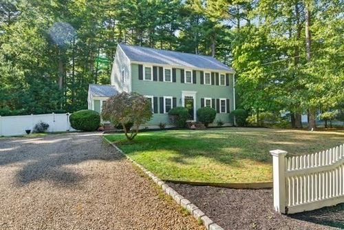 4 Rebecca Dr, Marion, MA, 02738-1297 | Card Image