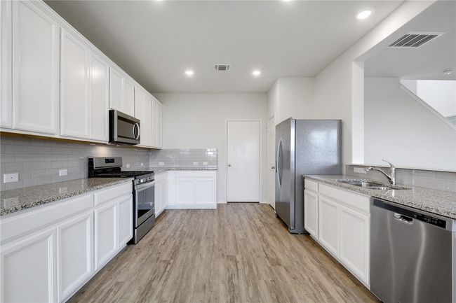 121 Nettletree Dr, House other with 3 bedrooms, 3 bathrooms and 2 parking in Buda TX | Image 9