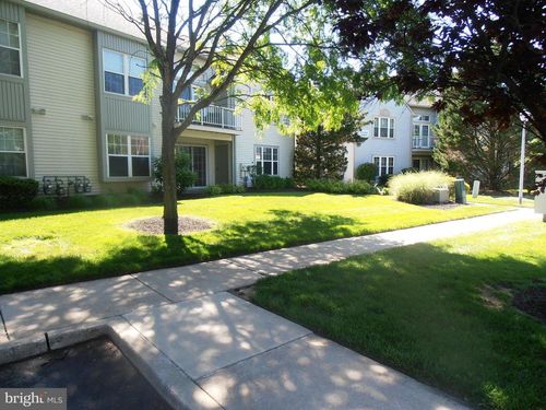 2907 Tarnbrook Dr, MOUNT LAUREL, NJ, 08054-6603 | Card Image