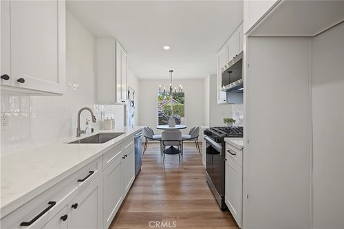 n5-700 W La Veta Ave, Orange, CA, 92868-4429 | Card Image