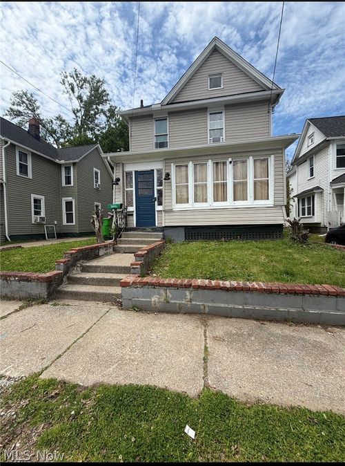 284 3rd St Nw, Barberton, OH, 44203-2204 | Card Image
