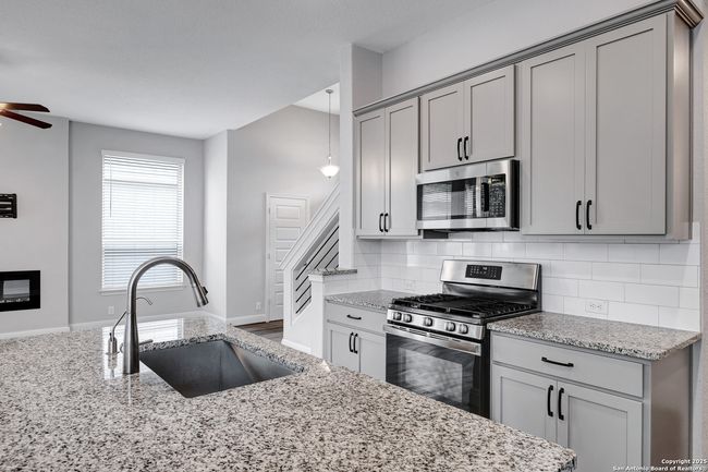 5715 Pin Pt, House other with 4 bedrooms, 3 bathrooms and null parking in San Antonio TX | Image 14