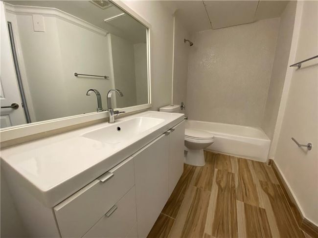 APT-1711 - 735 Sw 148 Th Ave, Condo with 2 bedrooms, 1 bathrooms and null parking in Davie FL | Image 22