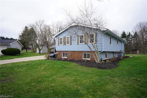 79 Wonderlust Ct, Painesville, OH, 44077-5262 | Card Image