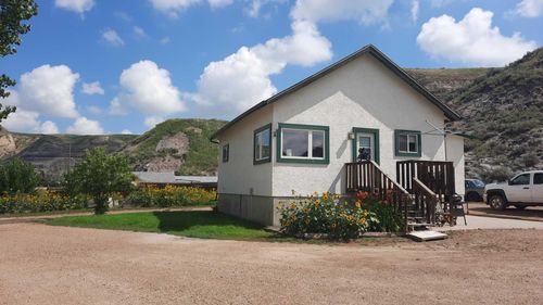 701 Secondary 576 Highway, Drumheller, AB, T0J0Y0 | Card Image