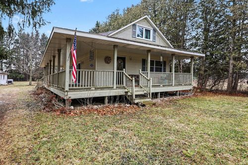 4656 Stoddard Rd, Port Austin, MI, 48467-9387 | Card Image