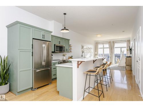 503-9503 101 Ave Nw, Edmonton, AB, T5H4R1 | Card Image