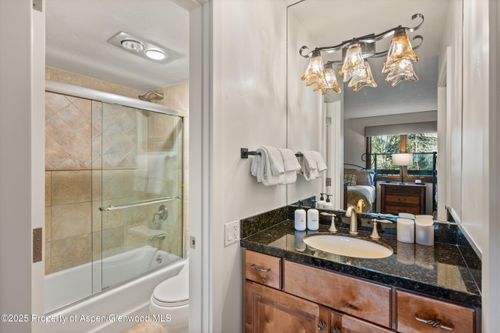 d304-610 S West End St, Aspen, CO, 81611-2142 | Card Image