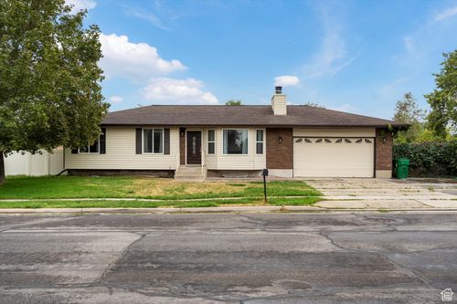 2449 Everettwood Dr, Taylorsville, UT, 84129-7213 | Card Image