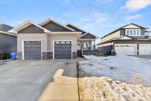 12 Wigham Close, Olds, AB, T4H0E6 | Card Image