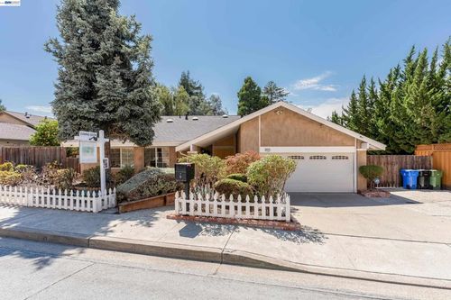 38749 Canyon Heights Dr, Fremont, CA, 94536 | Card Image