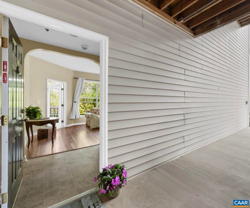 1f-300 Riverbend Dr, CHARLOTTESVILLE, VA, 22911-8813 | Card Image