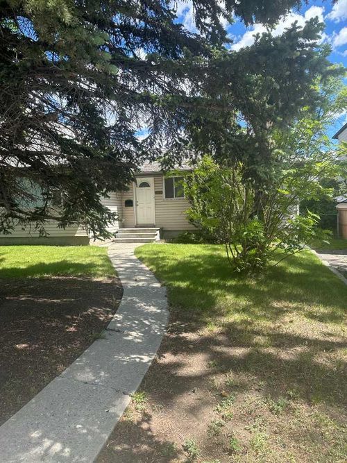 3228 Kerrydale Road Sw, Calgary, AB, T3E4S6 | Card Image