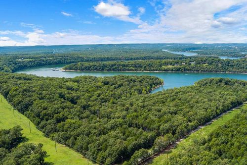 000 Woodland Shrs, Golden, MO, 65658 | Card Image