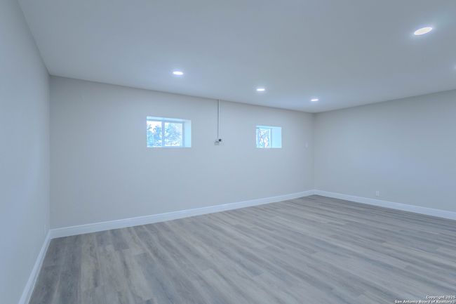 10215 Rafter O Trl, House other with 5 bedrooms, 2 bathrooms and null parking in Helotes TX | Image 26