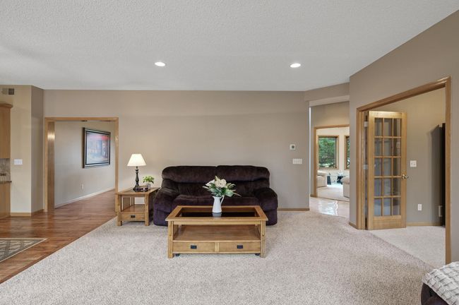 34_17606_93rd34_mls.jpg | Image 42