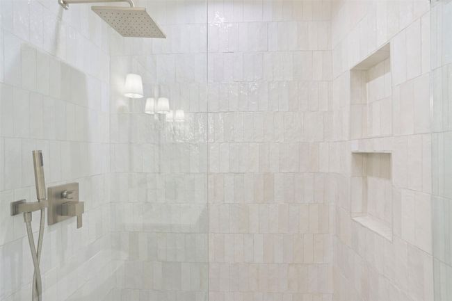 Primary shower with double shower niche | Image 25