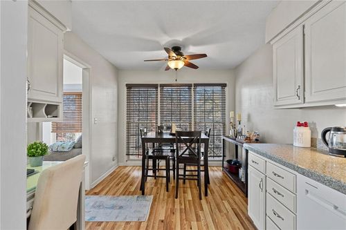 11332 King St, Overland Park, KS, 66210-3422 | Card Image