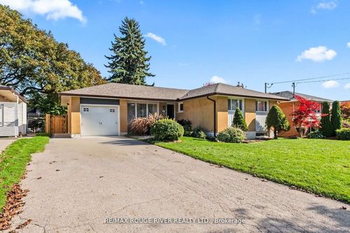 745 Glengrove St, Oshawa, ON, L1J5C5 | Card Image