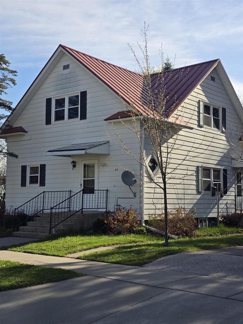 215 N Oxford Street, WAUTOMA, WI, 54982 | Card Image