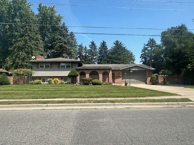 Creekwood Dr, Saginaw, MI 48601