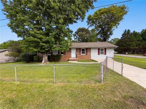 5552 Pine St, Lula, GA, 30554-3047 | Card Image
