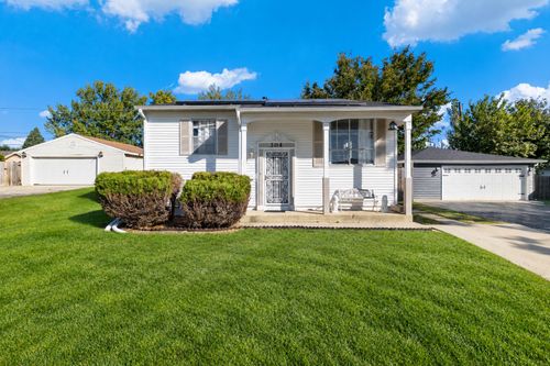 304 Hamrick Ave, Romeoville, IL, 60446-1726 | Card Image