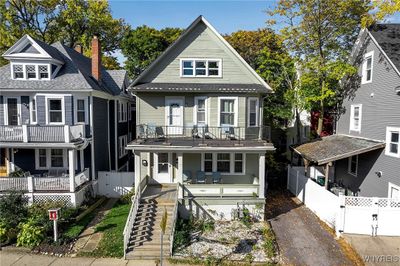 372 Parkdale Avenue, Home with 6 bedrooms, 2 bathrooms and null parking in Buffalo NY | Image 1