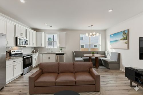 612 China Grove Aly, Antioch, TN, 37013-5547 | Card Image