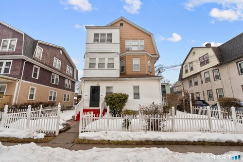 148 Kent St, Hartford, CT, 06112-1828 | Card Image