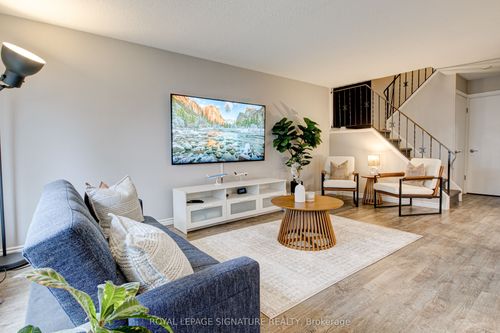 12-14 Williamsburg Rd, Kitchener, ON, N2E1W1 | Card Image