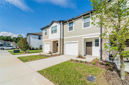 6174 Daerr Ridge St, ZEPHYRHILLS, FL, 33542-2532 | Card Image