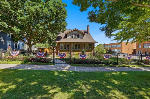 500 Cedar St, St. Charles, IL, 60174-1837 | Card Image