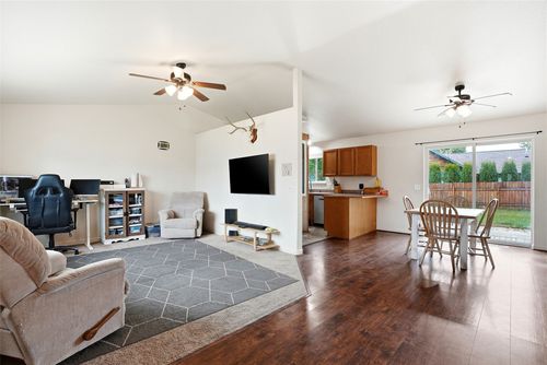 223 Heritage St, Stevensville, MT, 59870-2717 | Card Image