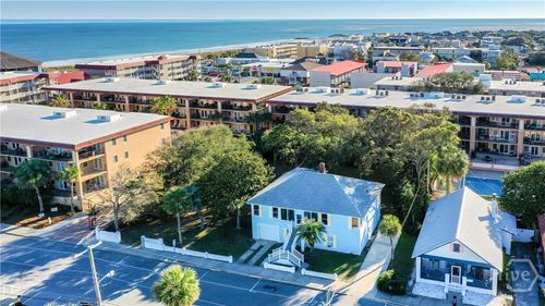 15 15th St, Tybee Island, GA, 31328-8954 | Card Image