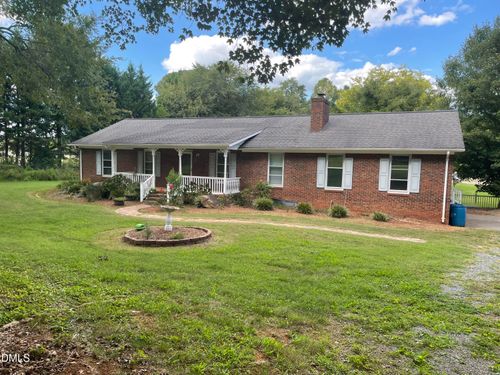 325 Chris St, Mebane, NC, 27302-9488 | Card Image