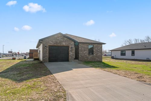 414 N Cherokee Trl, Clever, MO, 65631-6682 | Card Image