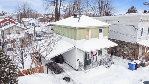 86 Rue St-Joseph, Salaberry de Valleyfield, QC, J6T1K8 | Card Image