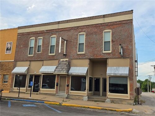 208-206-208 Mason St, Odessa, MO, 64076-1263 | Card Image