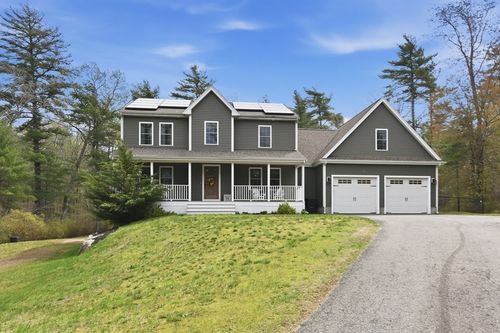 32-1/2 E Howland Rd, East Freetown, MA, 02717-1105 | Card Image