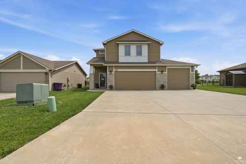 423 Northfield Rd., Manhattan, KS, 66502 | Card Image