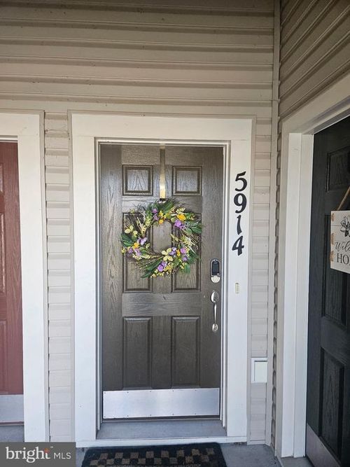 5914 Forum Sq, FREDERICK, MD, 21703-2890 | Card Image