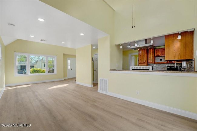 29 Lohsen Ave, House other with 3 bedrooms, 2 bathrooms and null parking in Keansburg NJ | Image 7