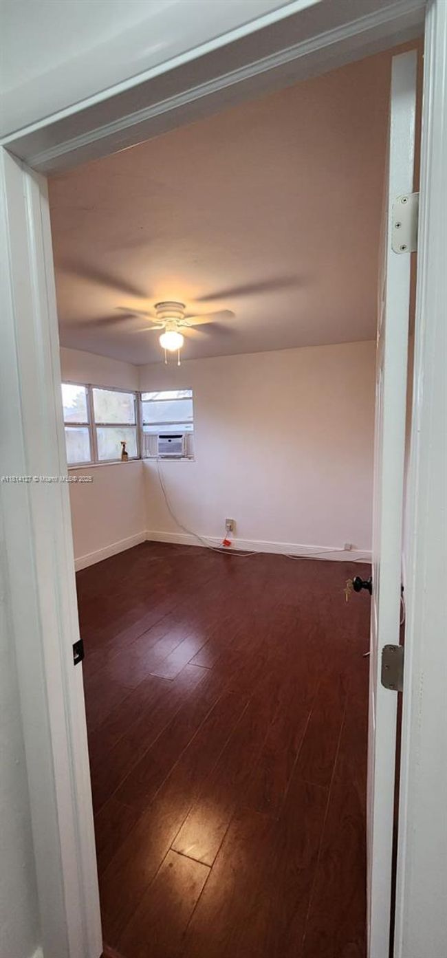 B - 371 Ne 57 Th Ct, Home with 2 bedrooms, 1 bathrooms and null parking in Oakland Park FL | Image 10
